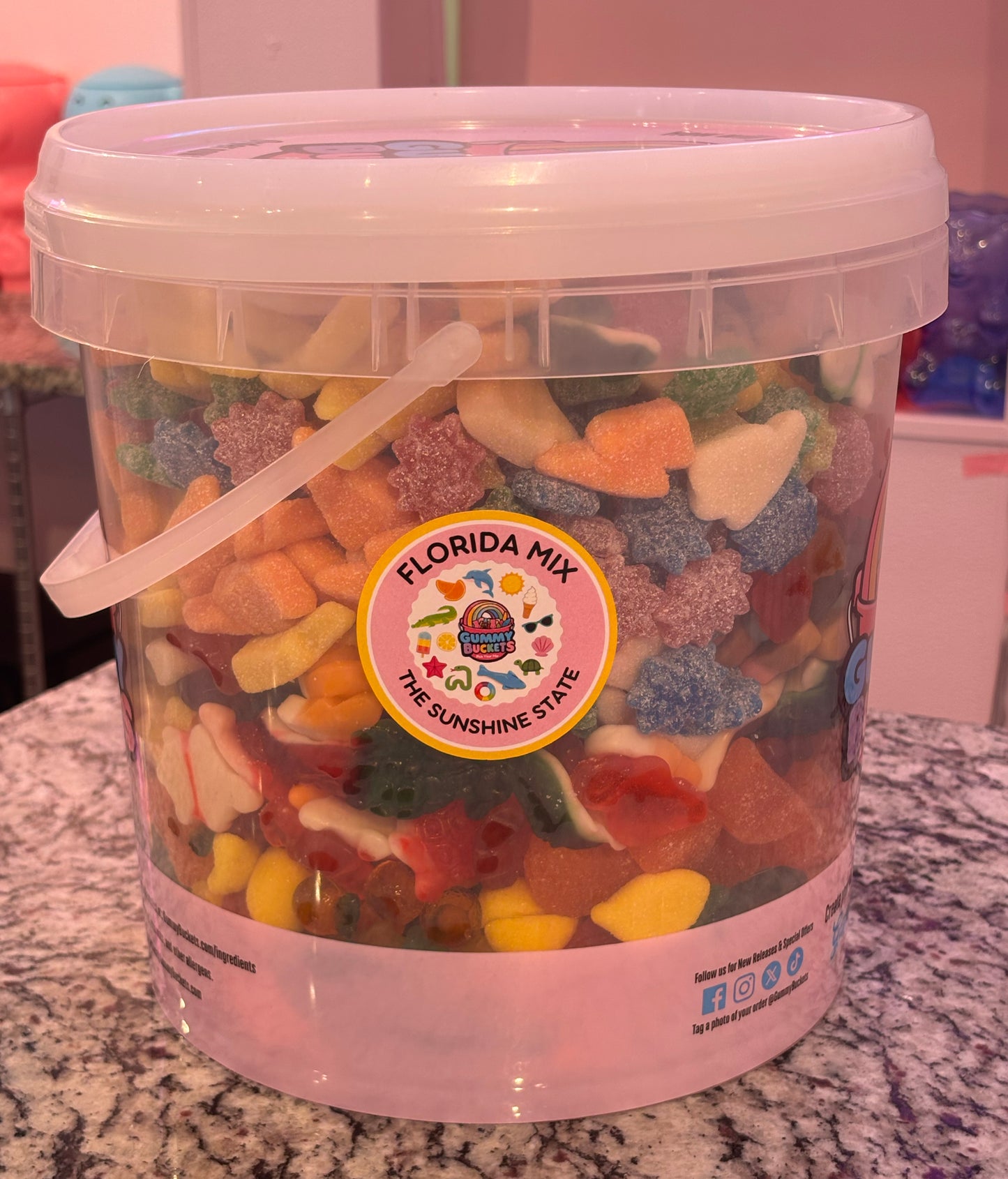 Large Bucket (approx 20 LB/ 10 Kg) - CANADA ONLY